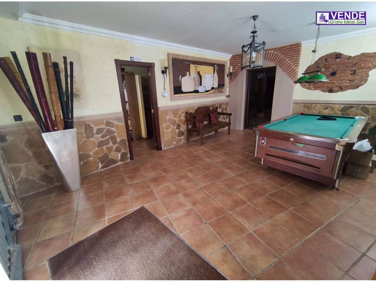 5 sypialnia Willa na sprzedaż w Sax z garażem - 449 000 € (Ref: 7071017)