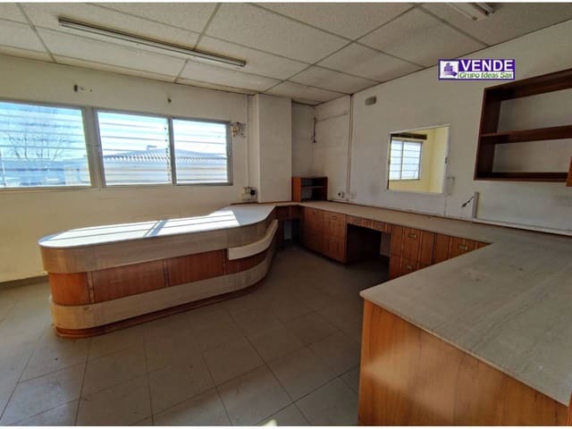 Yritys myytävänä paikassa Elda - 150 000 € (Ref: 7344277)