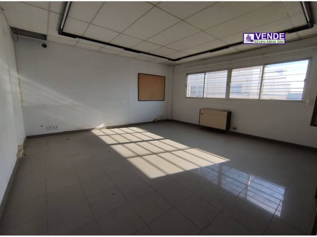 Yritys myytävänä paikassa Elda - 150 000 € (Ref: 7344277)