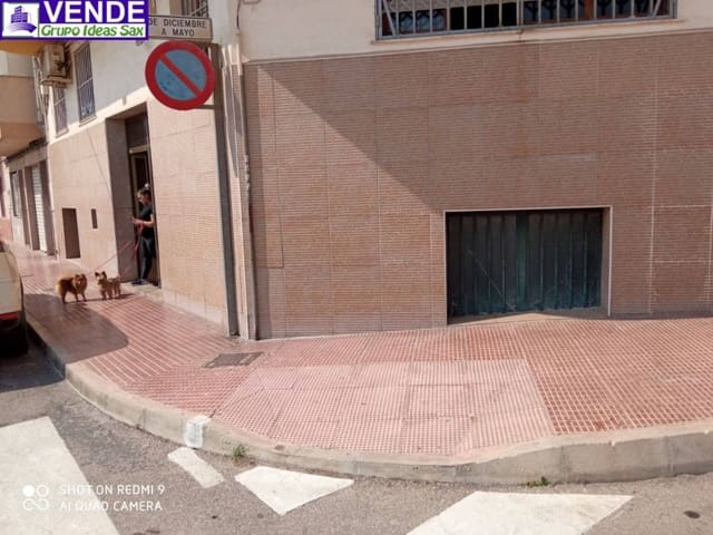 Garaż na sprzedaż w Sax - 32 500 € (Ref: 8052238)