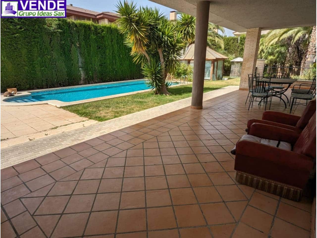 4 makuuhuone Huvila myytävänä paikassa Elda mukana uima-altaan 
autotalli - 475 000 € (Ref: 8359159)