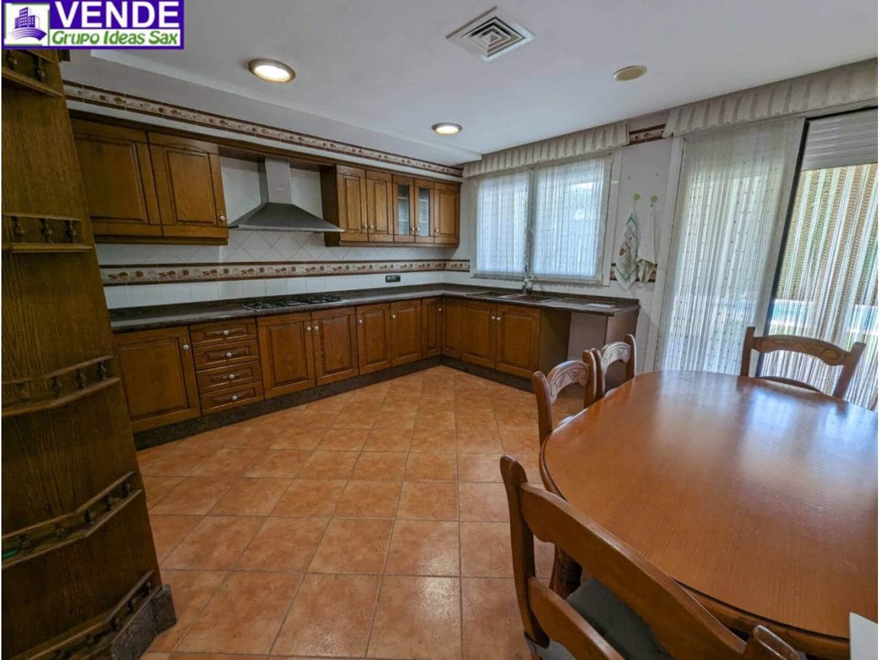 4 makuuhuone Huvila myytävänä paikassa Elda mukana uima-altaan 
autotalli - 475 000 € (Ref: 8359159)