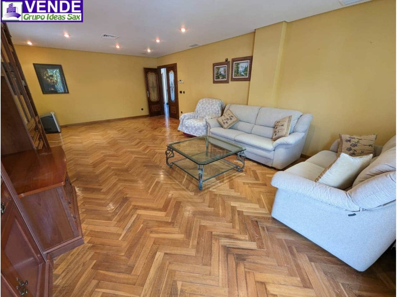 4 makuuhuone Huvila myytävänä paikassa Elda mukana uima-altaan 
autotalli - 475 000 € (Ref: 8359159)