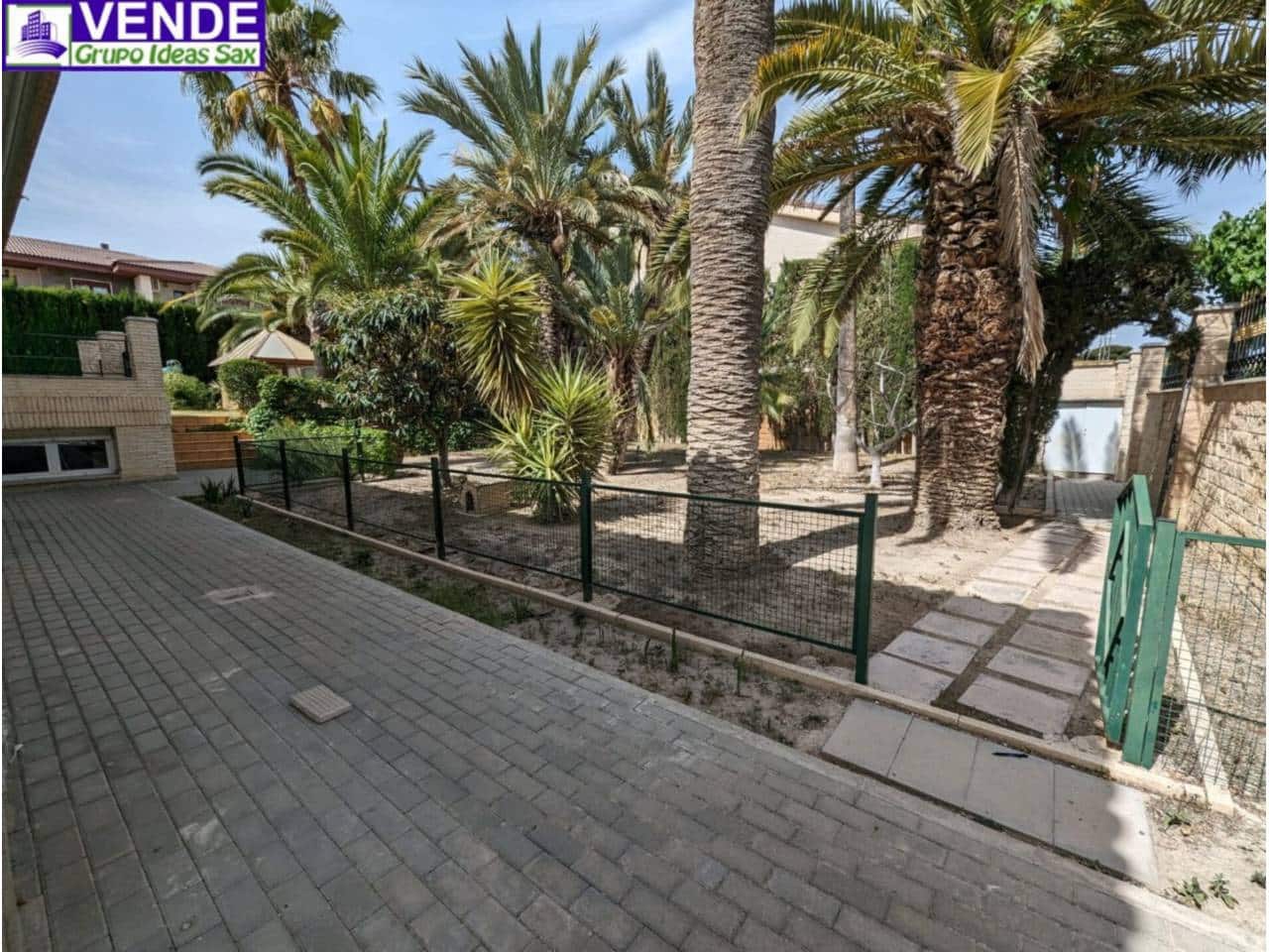 4 makuuhuone Huvila myytävänä paikassa Elda mukana uima-altaan 
autotalli - 475 000 € (Ref: 8359159)