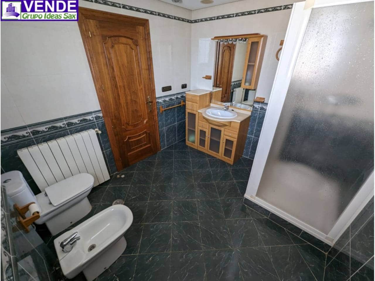 4 makuuhuone Huvila myytävänä paikassa Elda mukana uima-altaan 
autotalli - 475 000 € (Ref: 8359159)