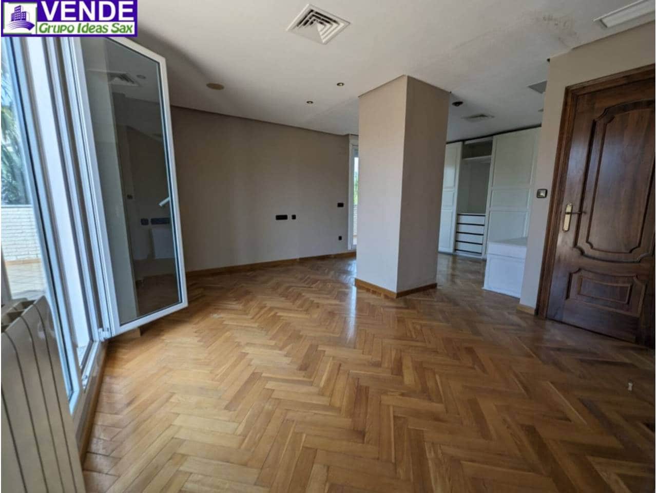 4 makuuhuone Huvila myytävänä paikassa Elda mukana uima-altaan 
autotalli - 475 000 € (Ref: 8359159)