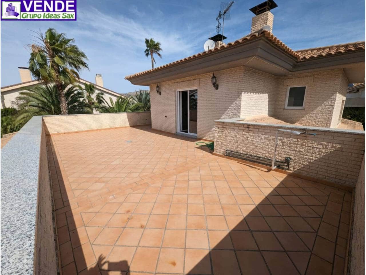 4 makuuhuone Huvila myytävänä paikassa Elda mukana uima-altaan 
autotalli - 475 000 € (Ref: 8359159)