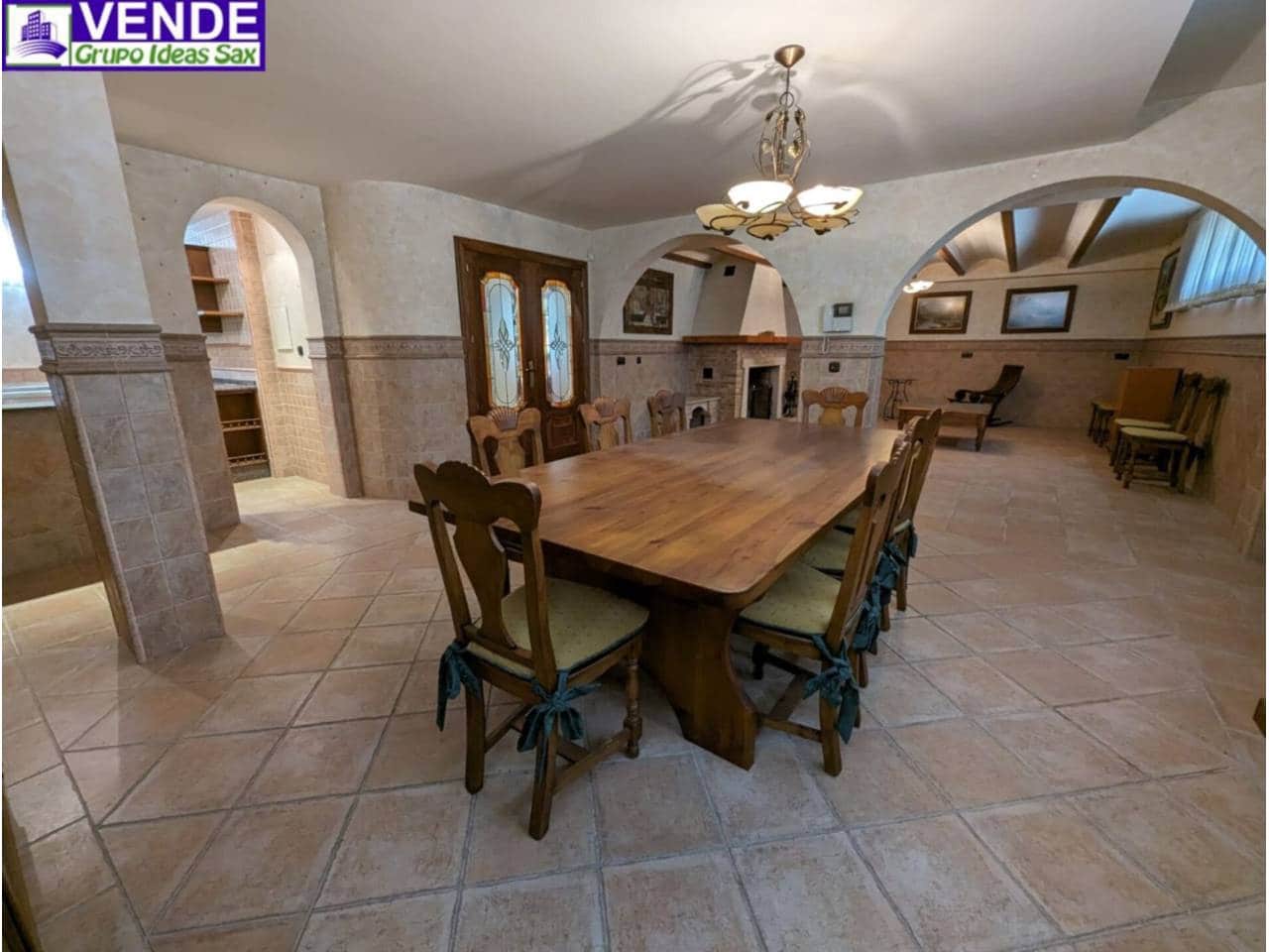 4 makuuhuone Huvila myytävänä paikassa Elda mukana uima-altaan 
autotalli - 475 000 € (Ref: 8359159)