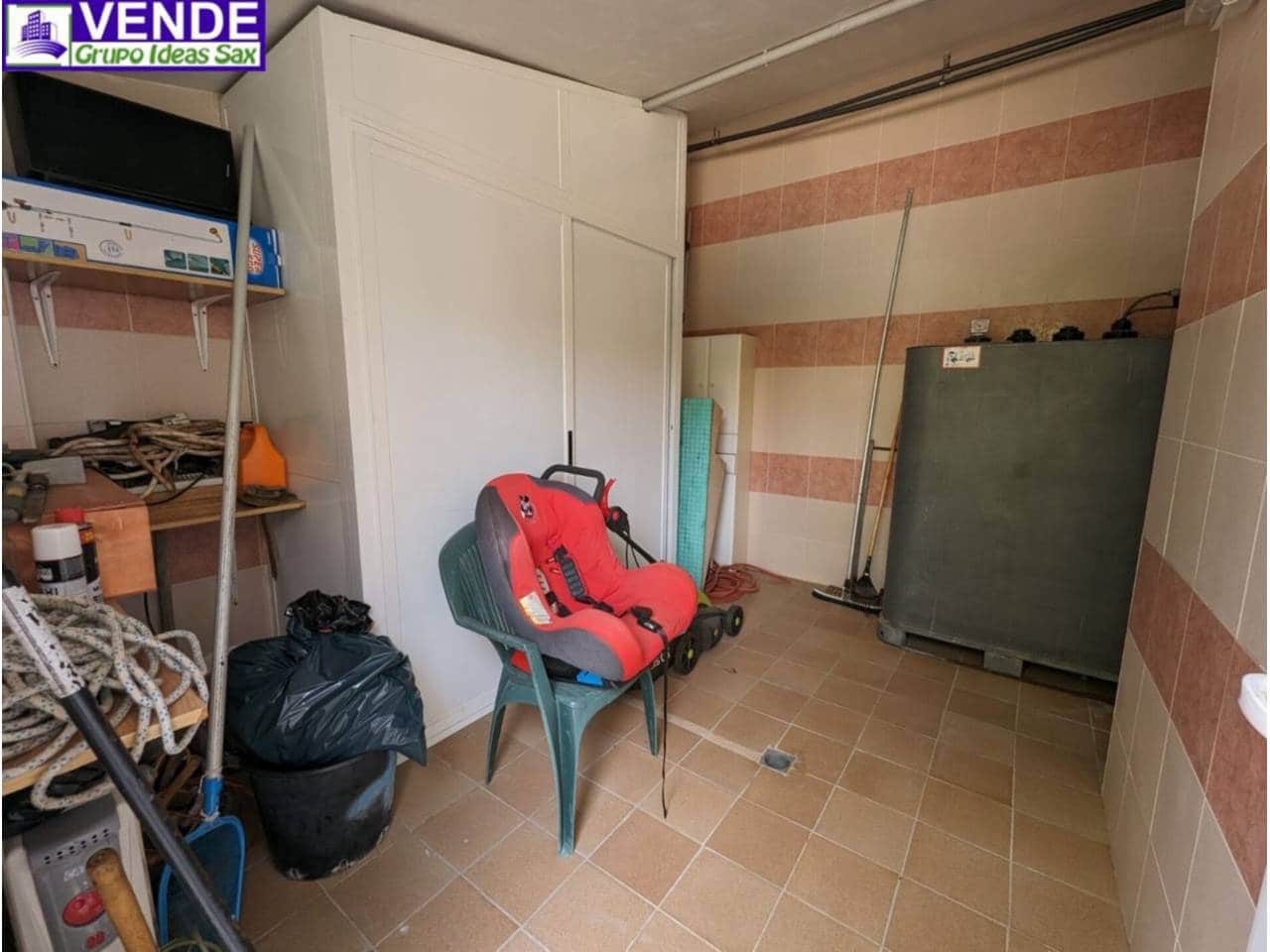 4 makuuhuone Huvila myytävänä paikassa Elda mukana uima-altaan 
autotalli - 475 000 € (Ref: 8359159)