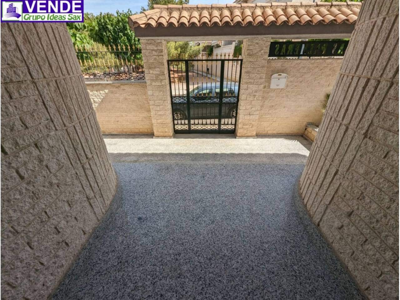 4 makuuhuone Huvila myytävänä paikassa Elda mukana uima-altaan 
autotalli - 475 000 € (Ref: 8359159)