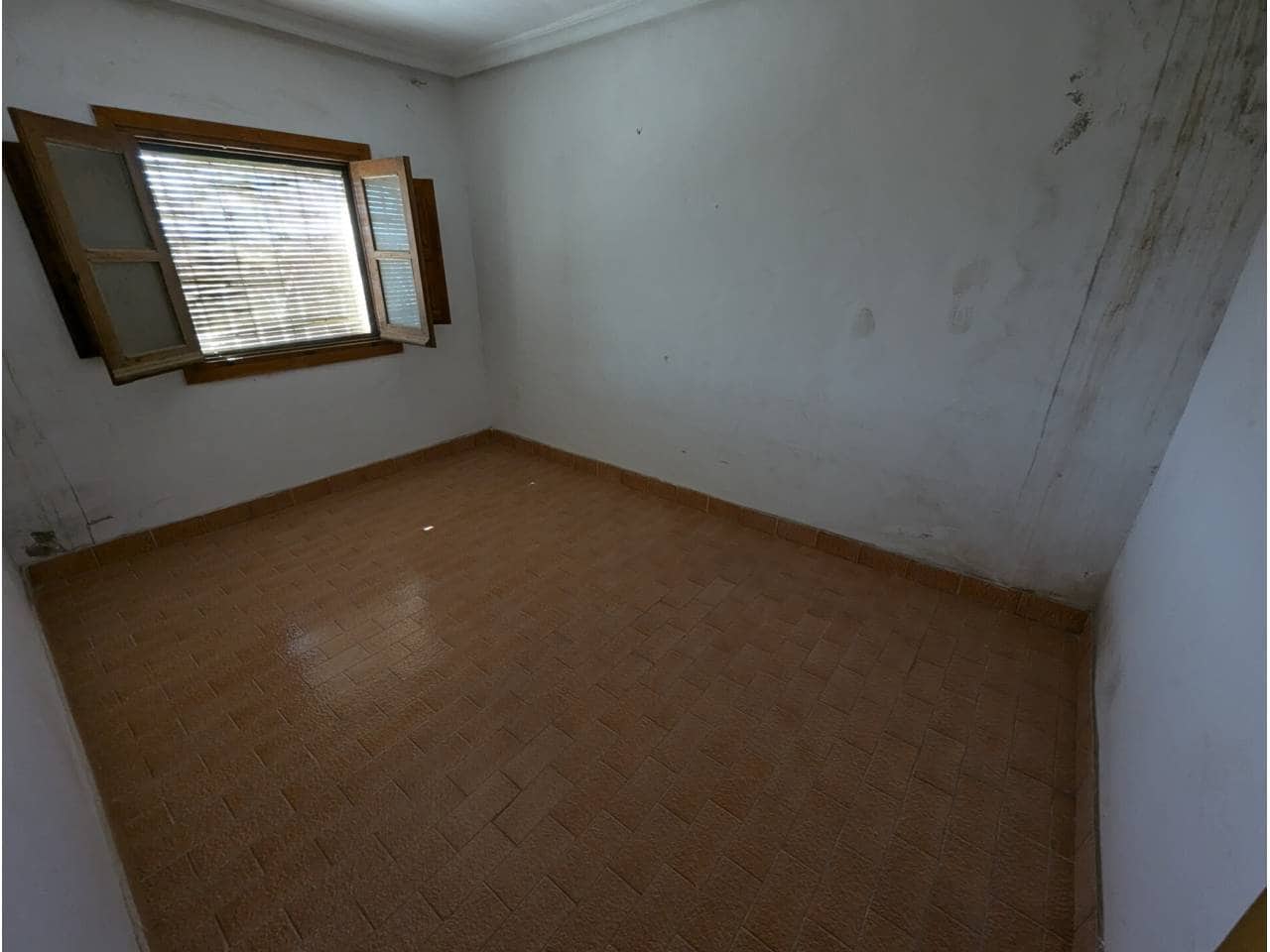 4 slaapkamer Finca/Landhuis te koop in Caudete met zwembad - € 83.000 (Ref: 8467577)