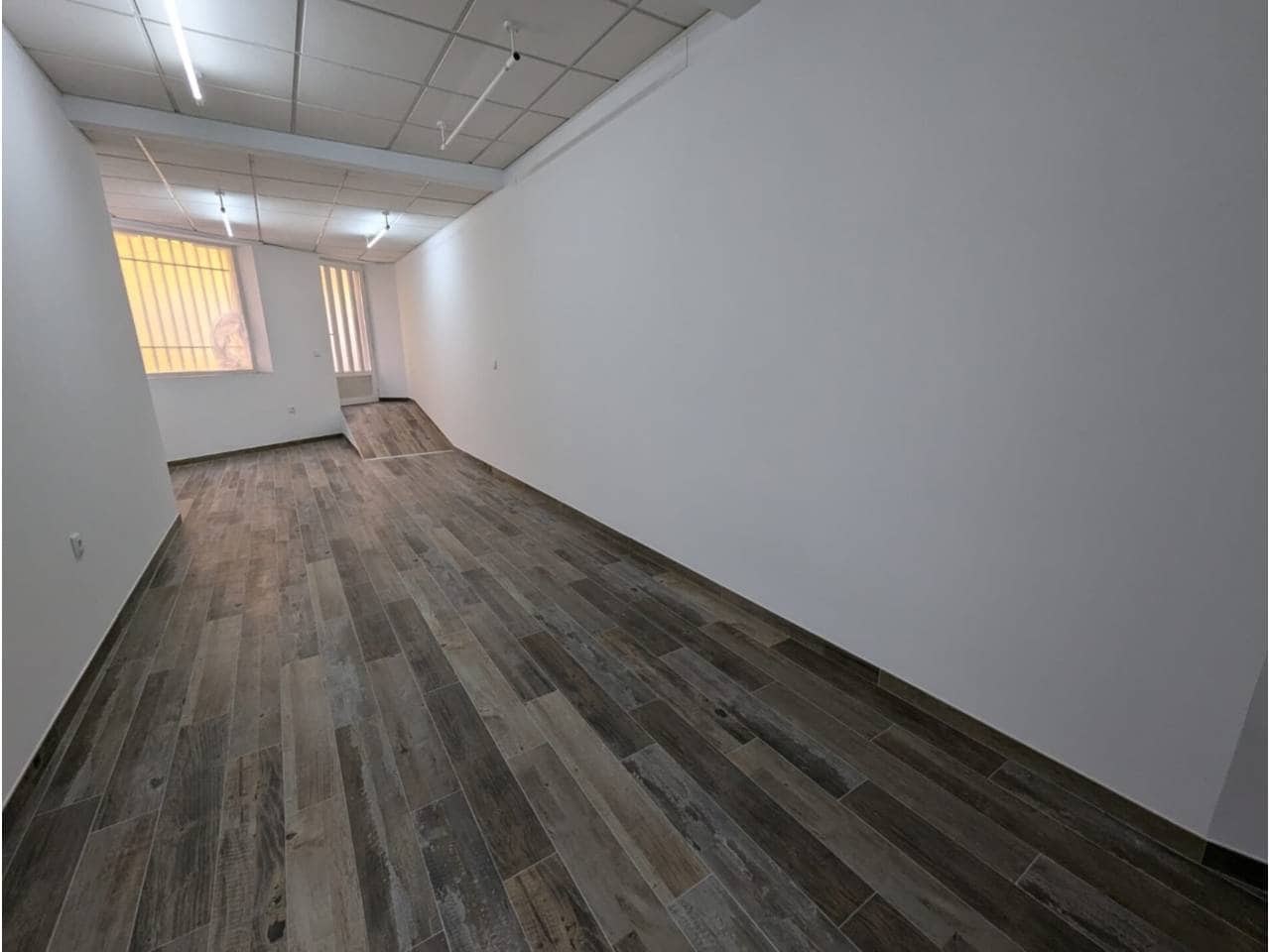 Kaupallinen vuokrattavana paikassa Sax - 500 € (Ref: 8481639)