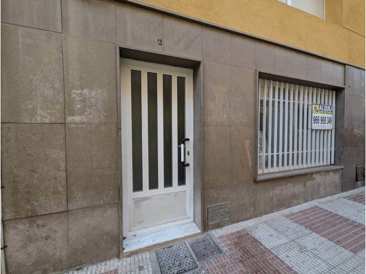 Kaupallinen vuokrattavana paikassa Sax - 500 € (Ref: 8481639)