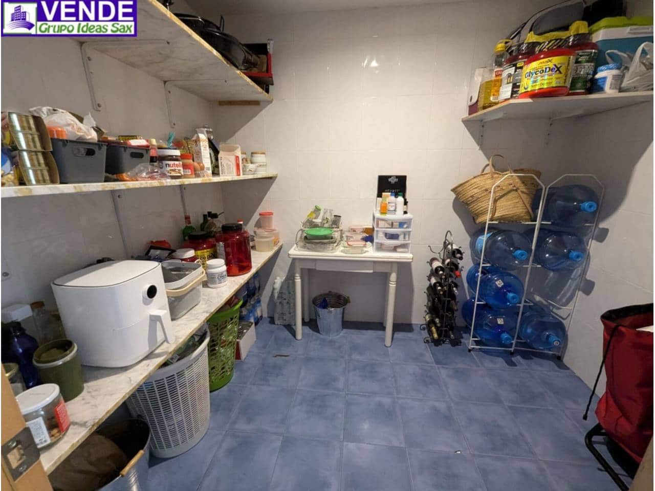 3 sypialnia Willa na sprzedaż w Sax z basenem garażem - 325 000 € (Ref: 8772547)