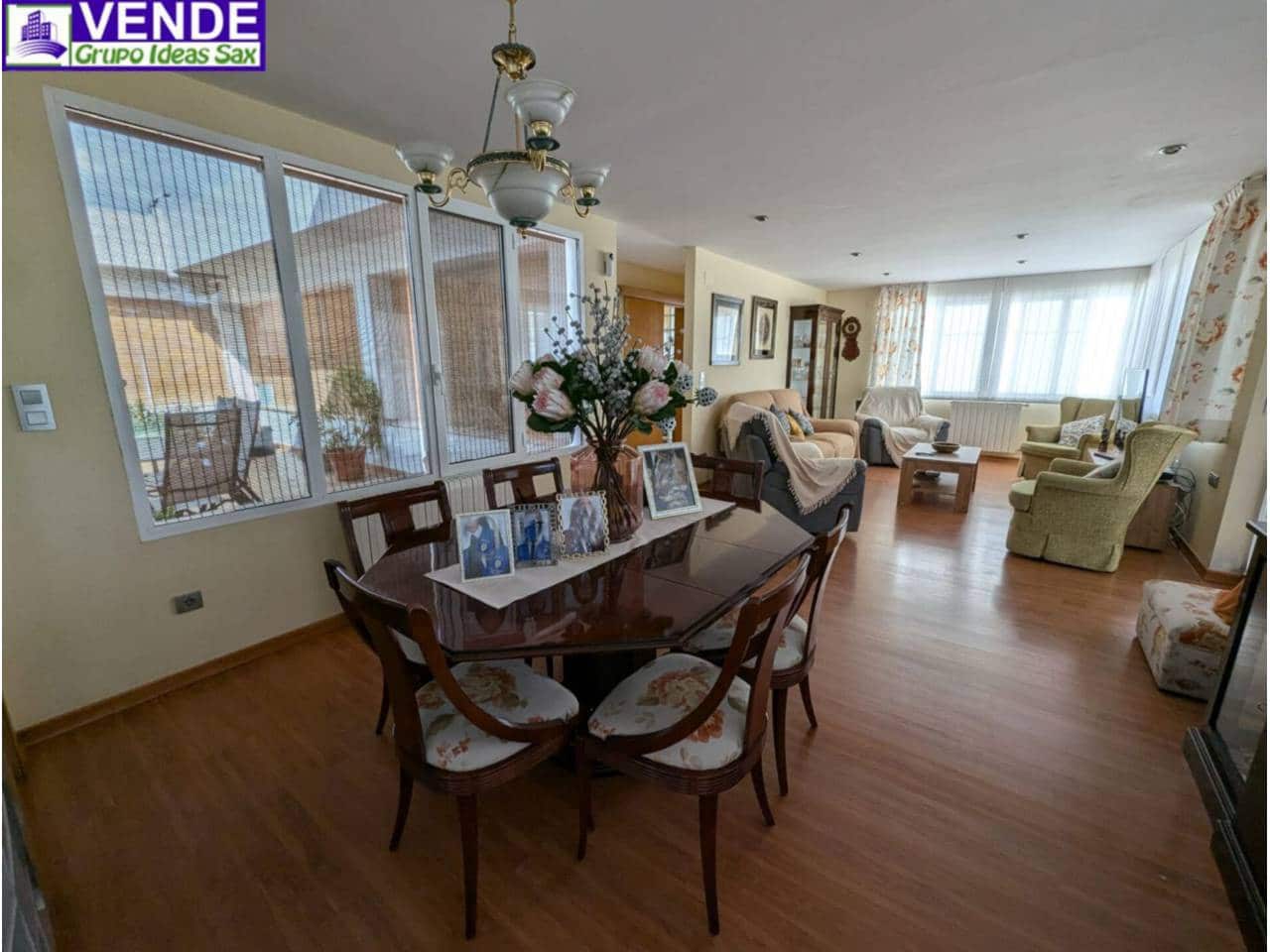 3 sypialnia Willa na sprzedaż w Sax z basenem garażem - 325 000 € (Ref: 8772547)