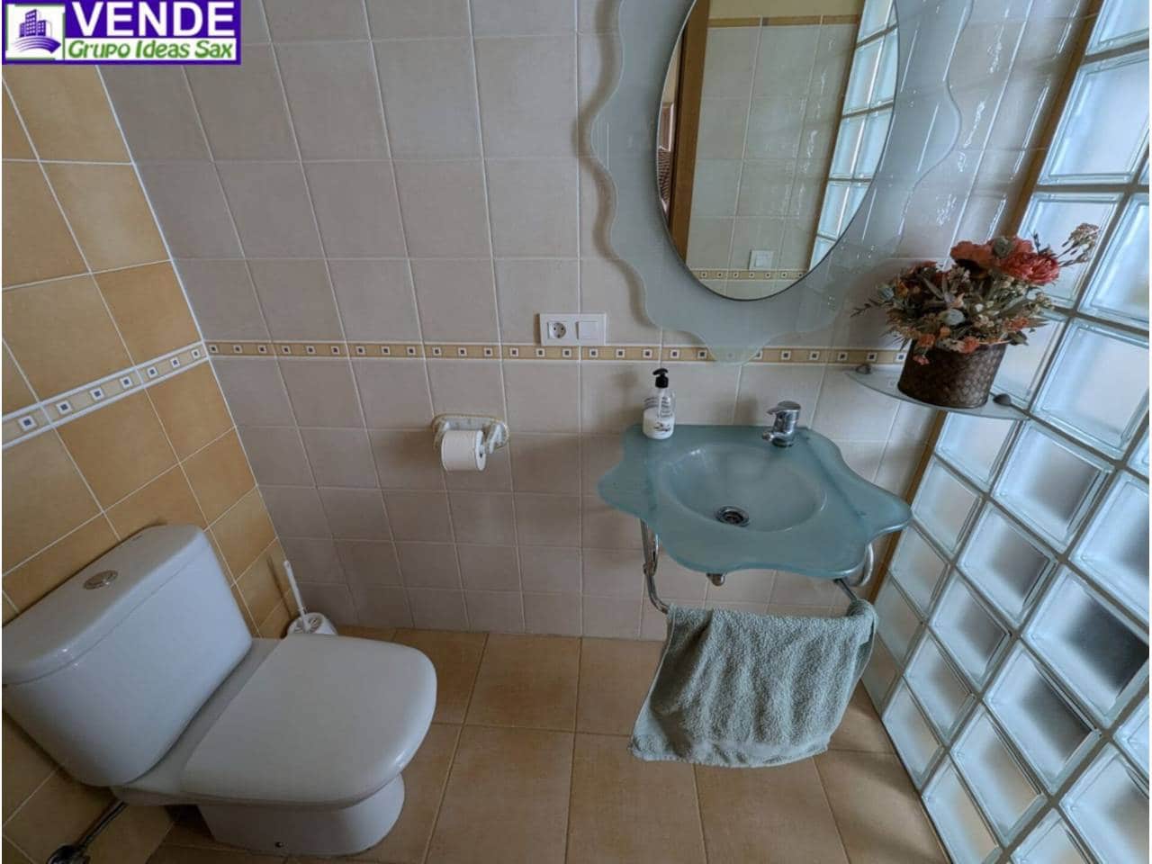 3 sypialnia Willa na sprzedaż w Sax z basenem garażem - 325 000 € (Ref: 8772547)