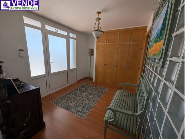 3 soverom Villa til salgs i Sax med svømmebasseng garasje - € 325 000 (Ref: 8772547)