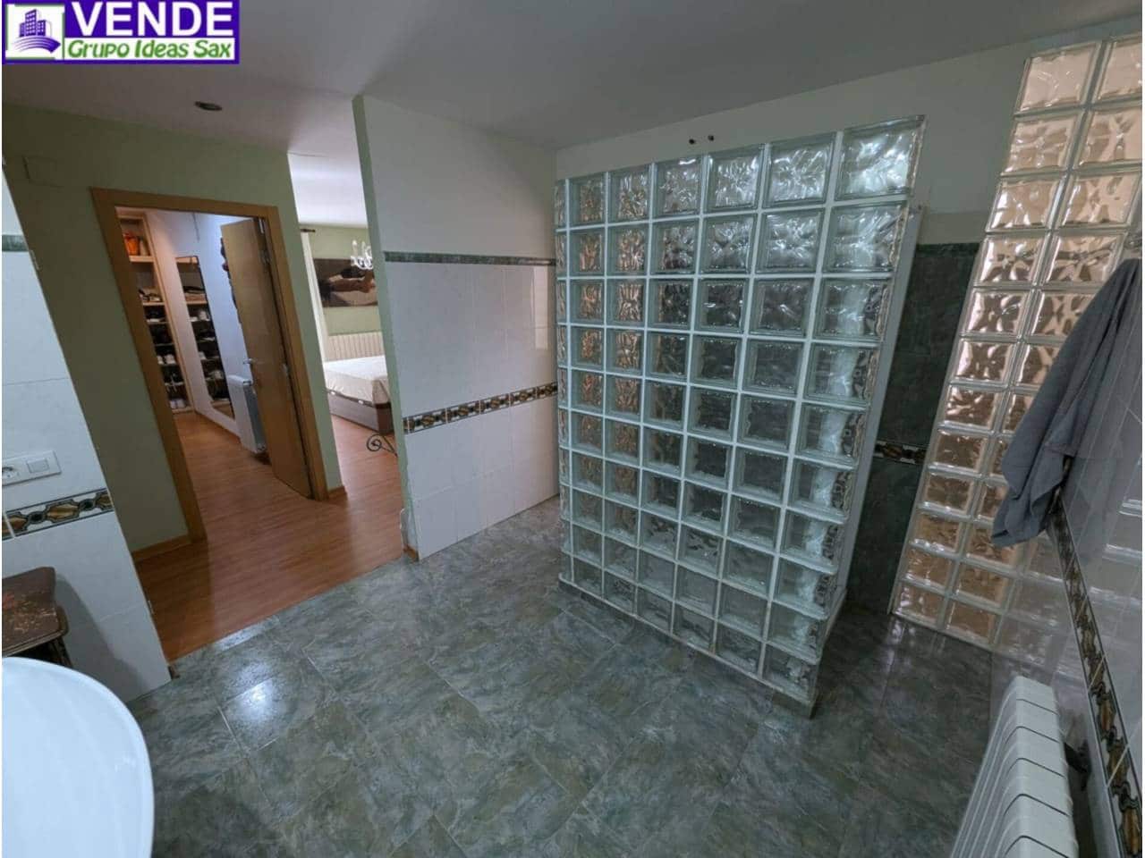 3 sypialnia Willa na sprzedaż w Sax z basenem garażem - 325 000 € (Ref: 8772547)