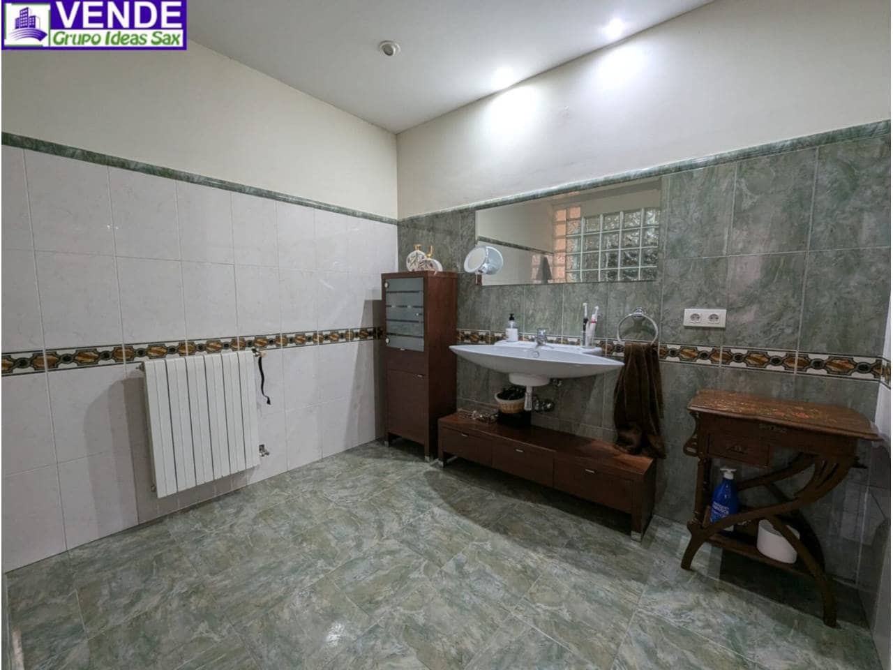 3 sypialnia Willa na sprzedaż w Sax z basenem garażem - 325 000 € (Ref: 8772547)