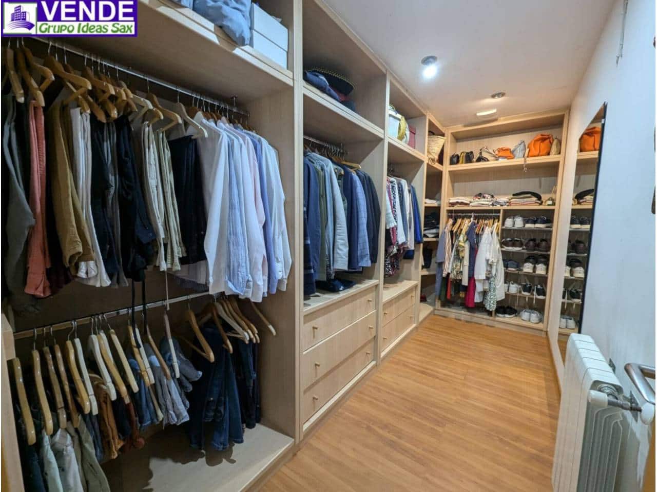 3 sypialnia Willa na sprzedaż w Sax z basenem garażem - 325 000 € (Ref: 8772547)