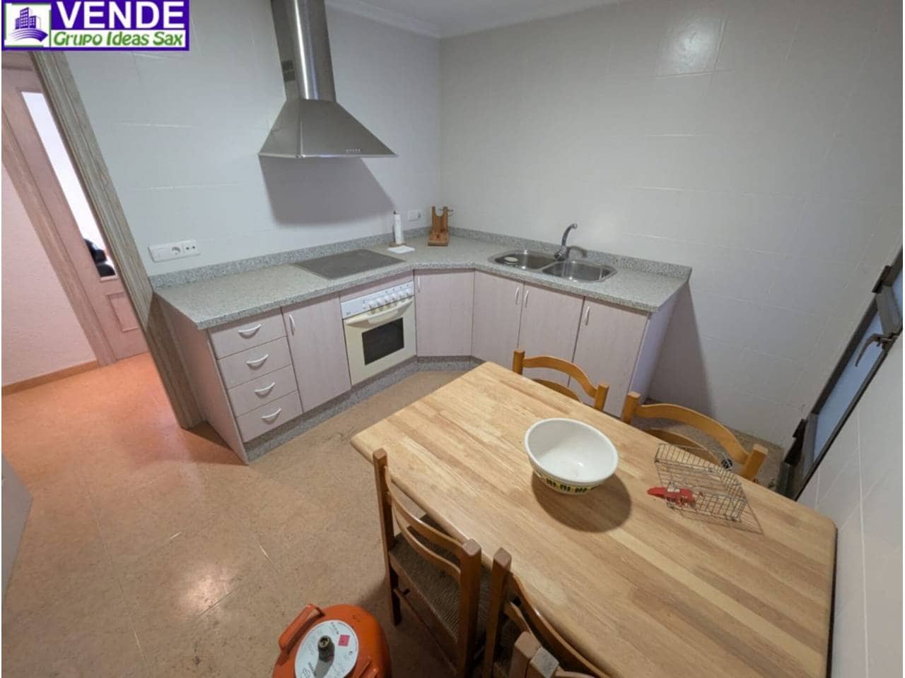 6 soverom Hus til salgs i Sax - € 250 000 (Ref: 9068432)