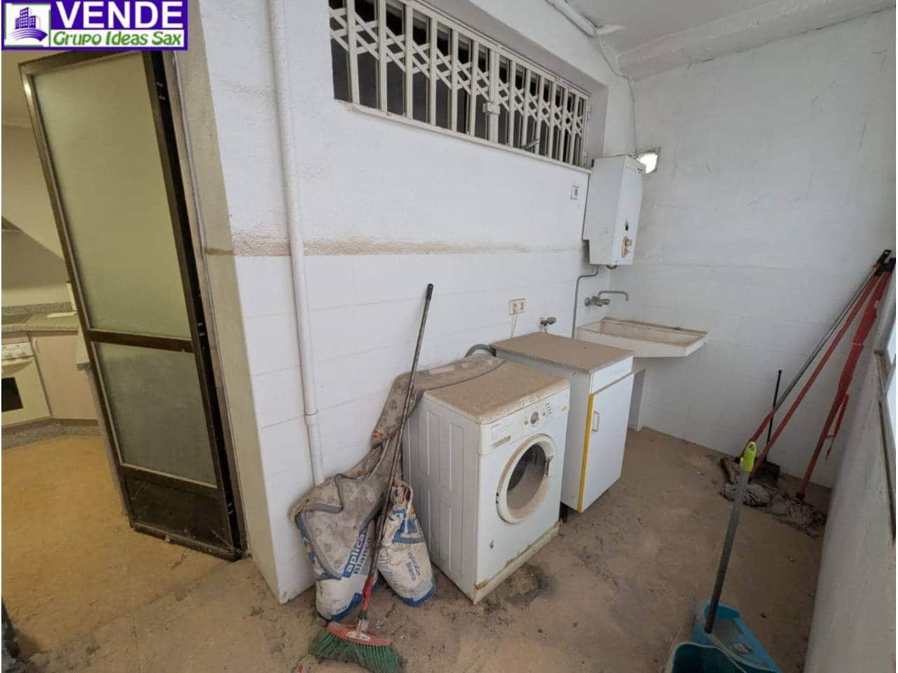 6 soverom Hus til salgs i Sax - € 250 000 (Ref: 9068432)