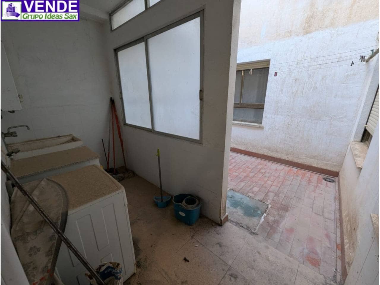 6 soverom Hus til salgs i Sax - € 250 000 (Ref: 9068432)