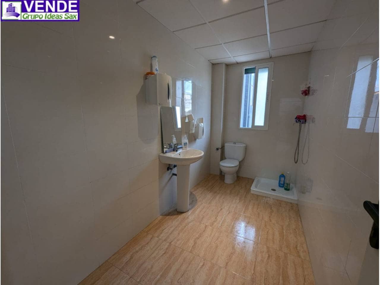 Bedrift til salgs i Sax - € 280 000 (Ref: 9116554)