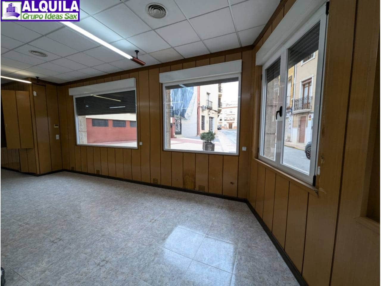 Local Commercial à vendre à Sax - 130 000 € (Ref: 9145141)
