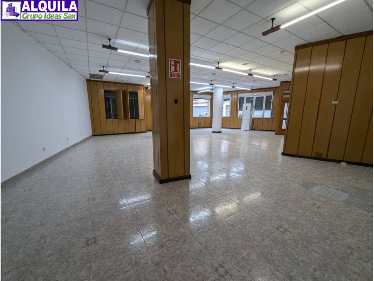Local Commercial à vendre à Sax - 130 000 € (Ref: 9145141)