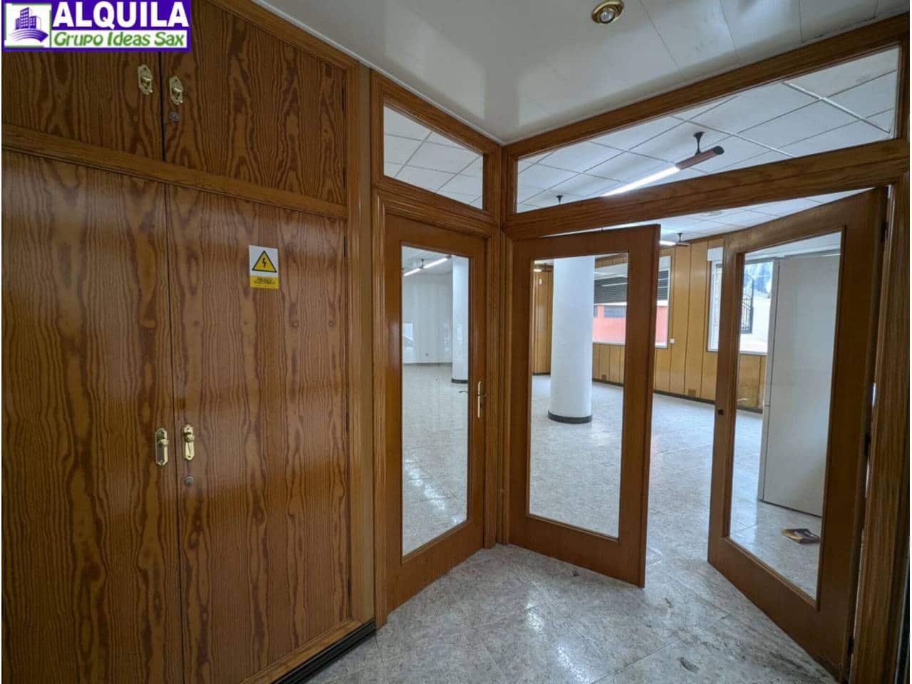 Local Commercial à vendre à Sax - 130 000 € (Ref: 9145141)