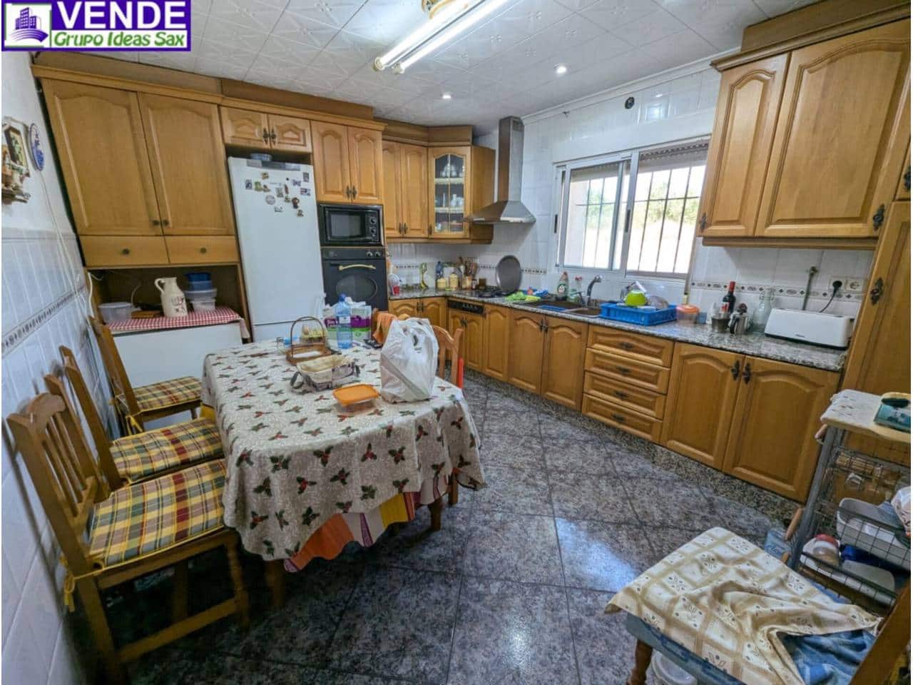 4 slaapkamer Finca/Landhuis te koop in Villena met garage - € 207.500 (Ref: 9159072)