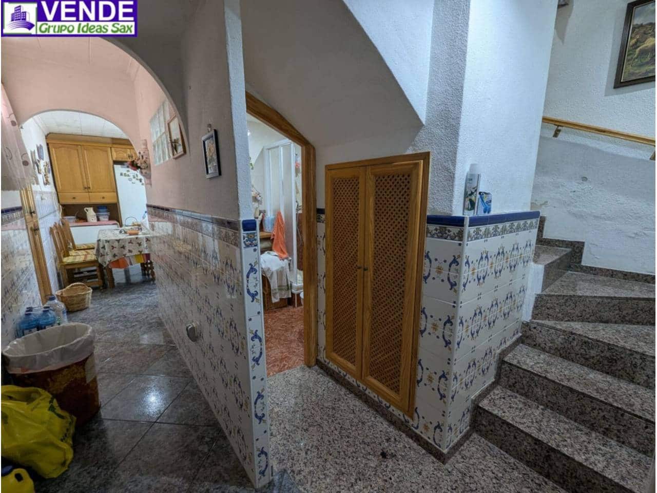 4 slaapkamer Finca/Landhuis te koop in Villena met garage - € 207.500 (Ref: 9159072)