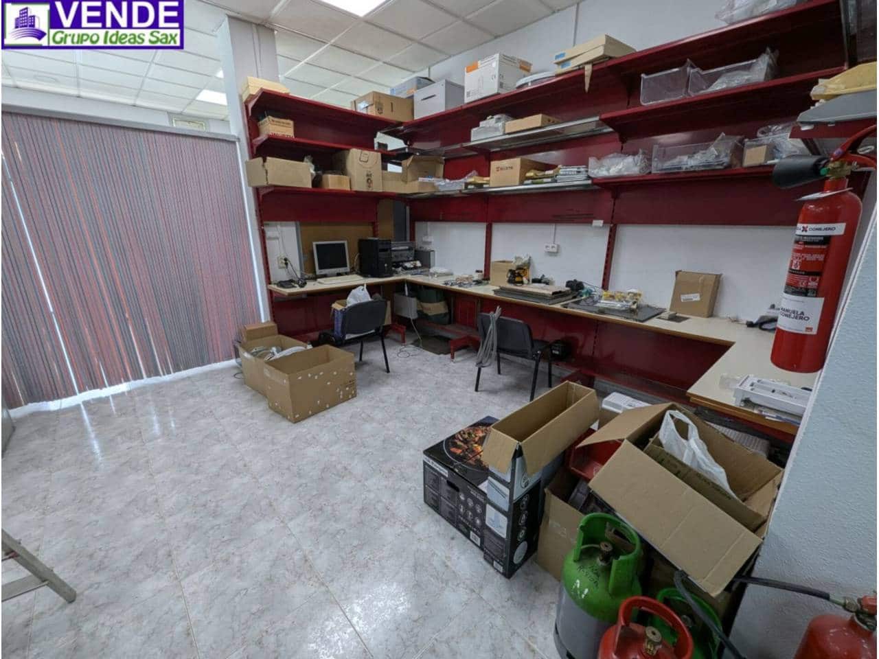 Commercial for sale in Sax with garage - € 106,000 (Ref: 9235890)