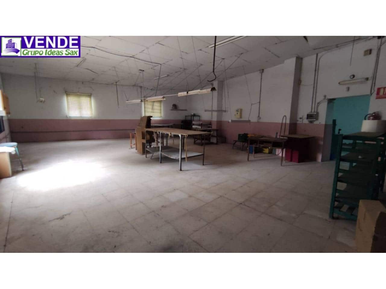 Commercial for sale in Sax with garage - € 160,000 (Ref: 9310343)