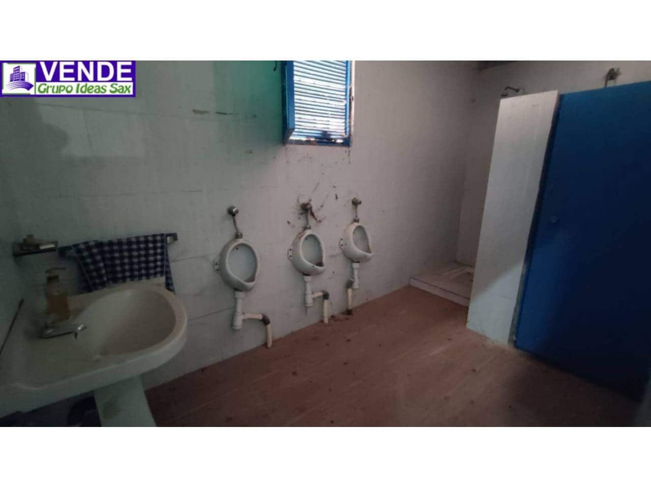 Commercial for sale in Sax with garage - € 160,000 (Ref: 9310343)