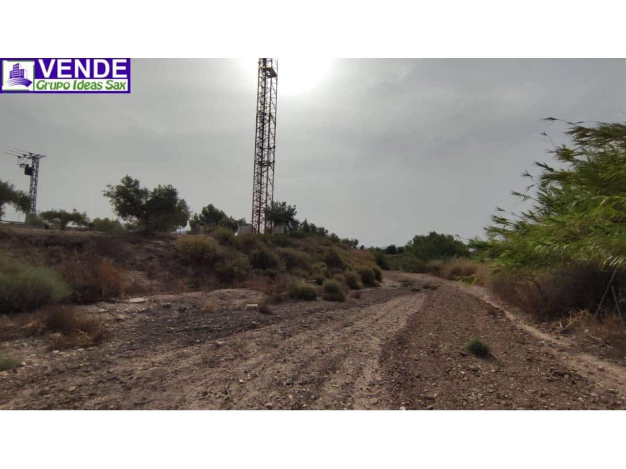 Commercial for sale in Sax with garage - € 160,000 (Ref: 9310343)