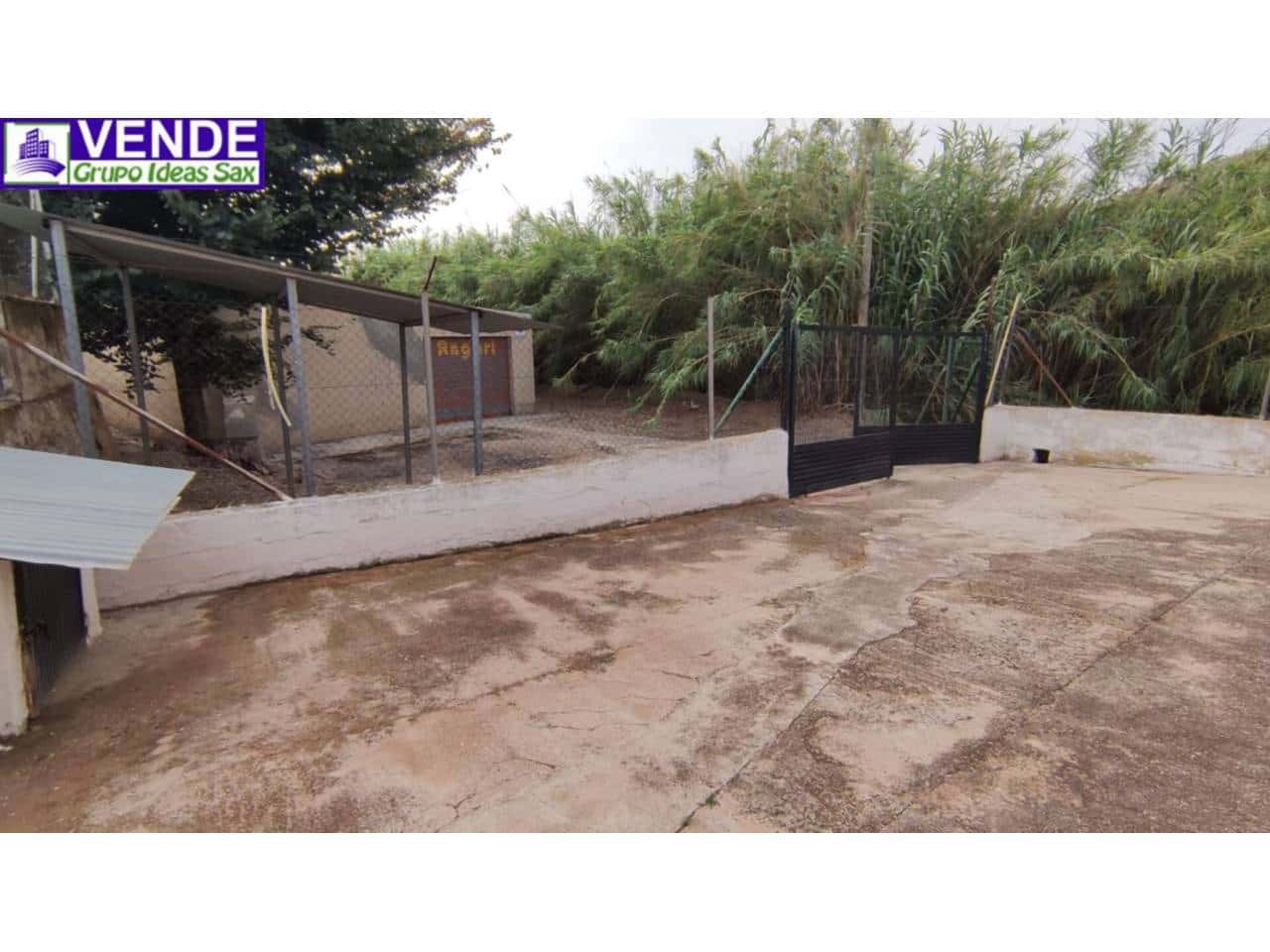 Commercial for sale in Sax with garage - € 160,000 (Ref: 9310343)