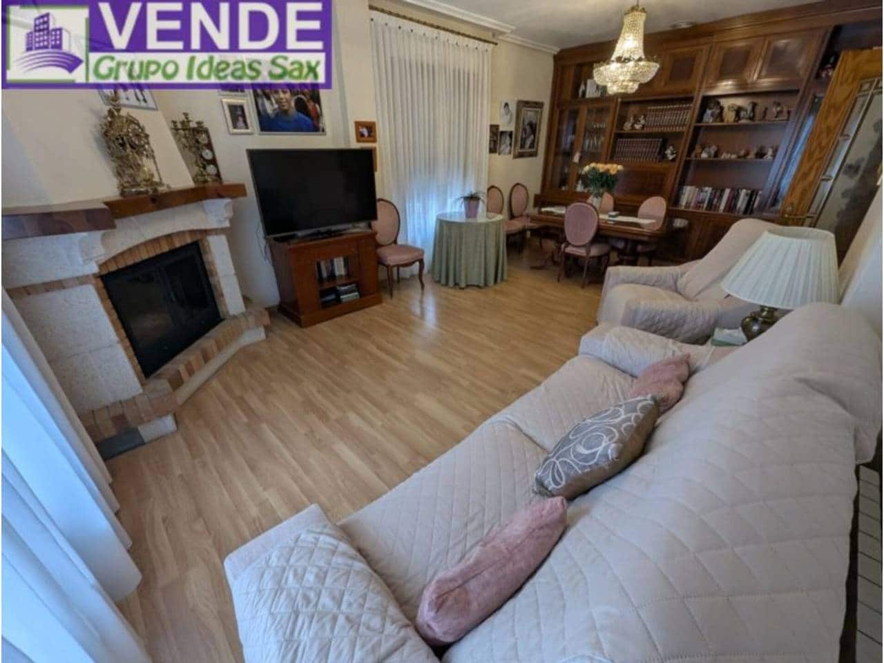 5 sovrum Radhus till salu i Sax med garage - 259 900 € (Ref: 9337489)