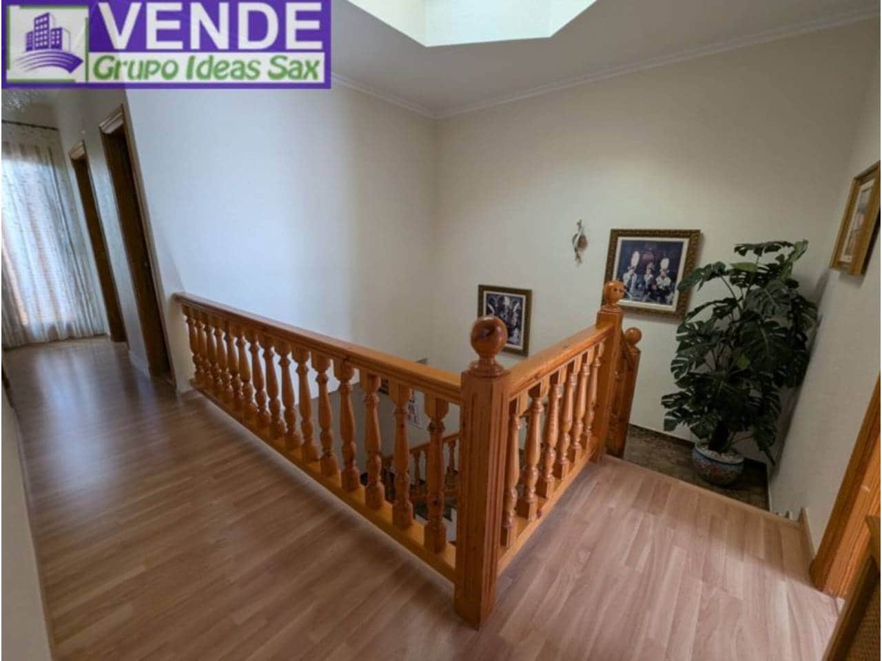 5 sovrum Radhus till salu i Sax med garage - 259 900 € (Ref: 9337489)