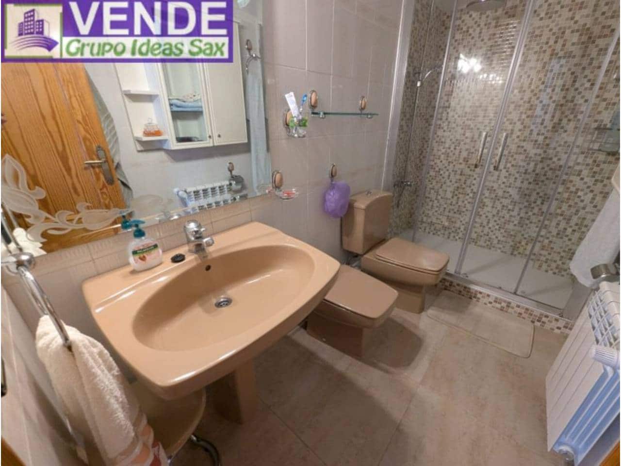 5 sovrum Radhus till salu i Sax med garage - 259 900 € (Ref: 9337489)