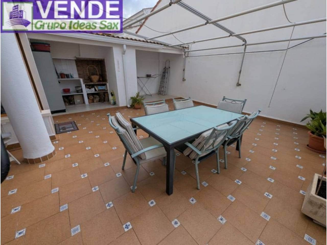 5 sovrum Radhus till salu i Sax med garage - 259 900 € (Ref: 9337489)