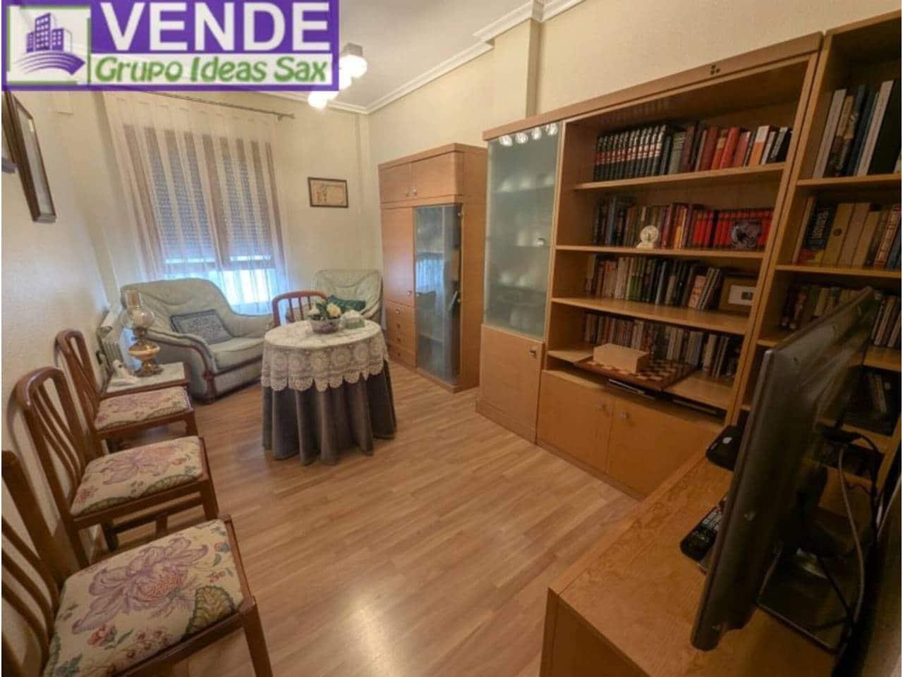 5 sovrum Radhus till salu i Sax med garage - 259 900 € (Ref: 9337489)