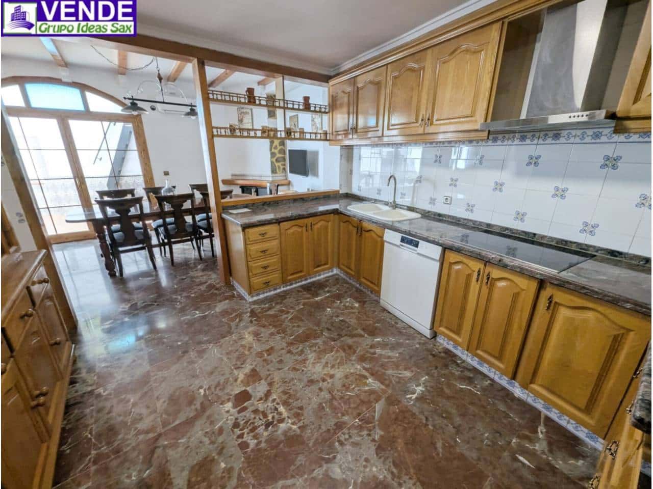 4 soveværelse Byhus til salg i Sax med garage - € 249.000 (Ref: 9371550)