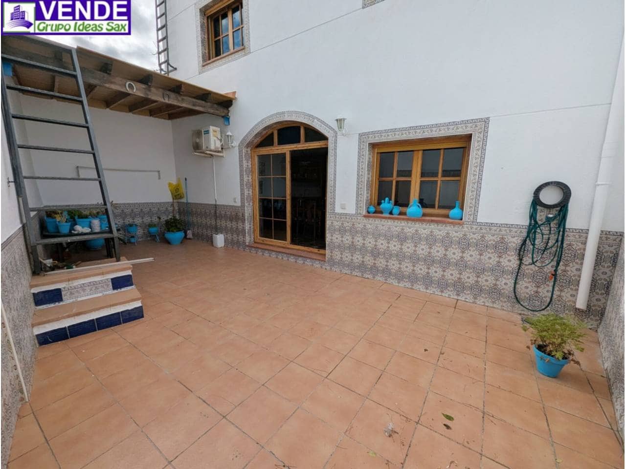 4 soveværelse Byhus til salg i Sax med garage - € 249.000 (Ref: 9371550)