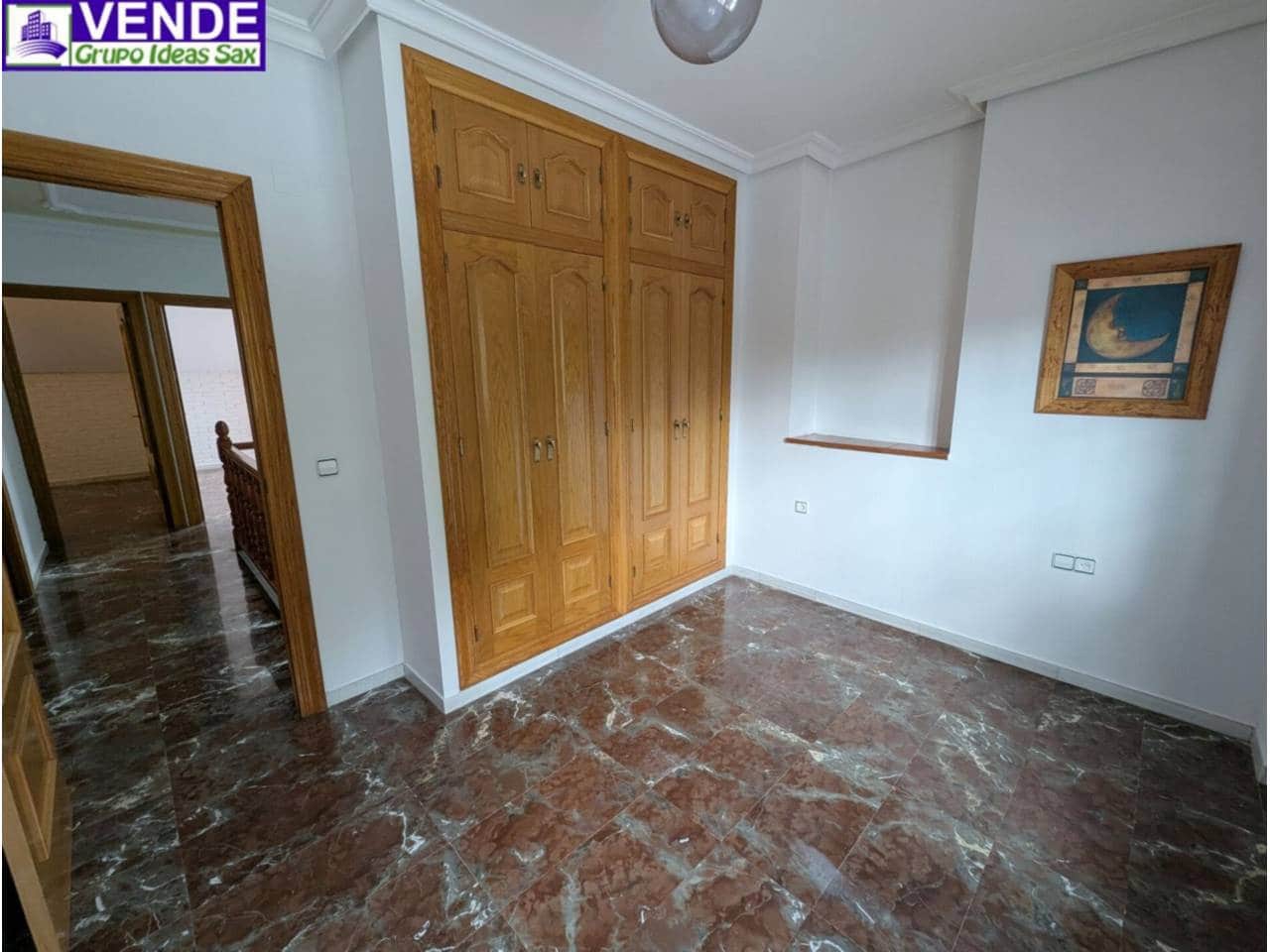 4 soveværelse Byhus til salg i Sax med garage - € 249.000 (Ref: 9371550)