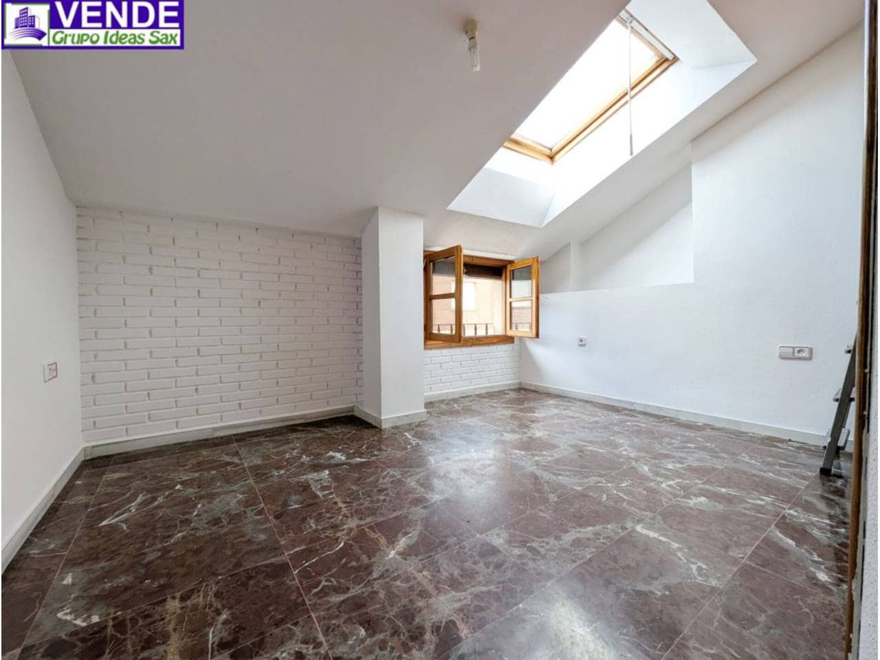 4 soveværelse Byhus til salg i Sax med garage - € 249.000 (Ref: 9371550)