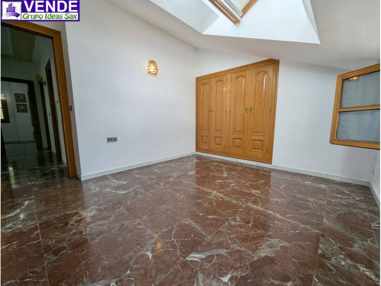 4 soveværelse Byhus til salg i Sax med garage - € 249.000 (Ref: 9371550)