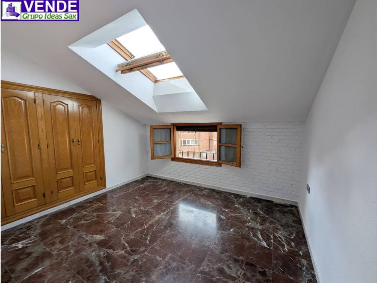 4 soveværelse Byhus til salg i Sax med garage - € 249.000 (Ref: 9371550)