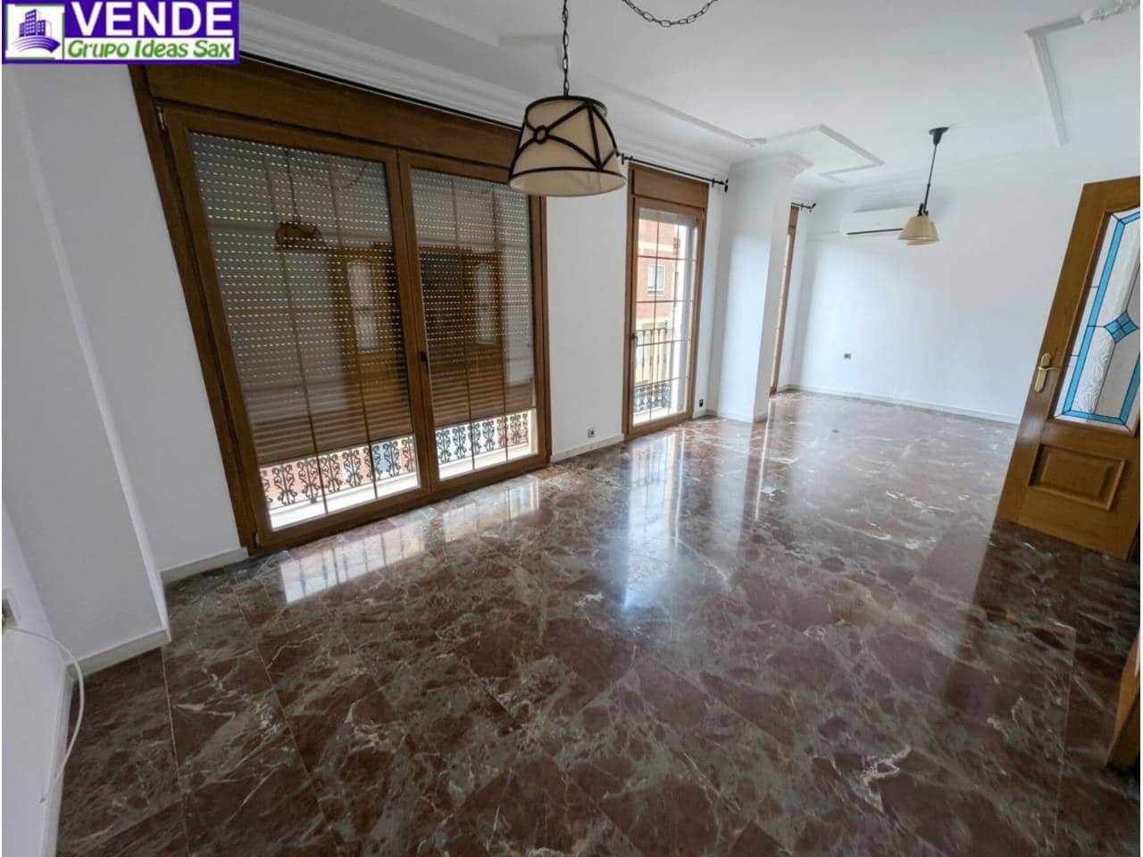 4 soveværelse Byhus til salg i Sax med garage - € 249.000 (Ref: 9371550)